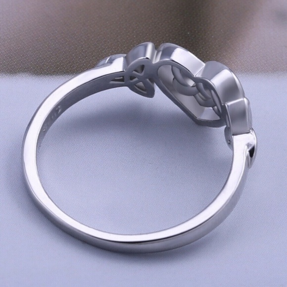 Romantic 925 Silver Heart Shape Wedding Ring New - Picture 3 of 3